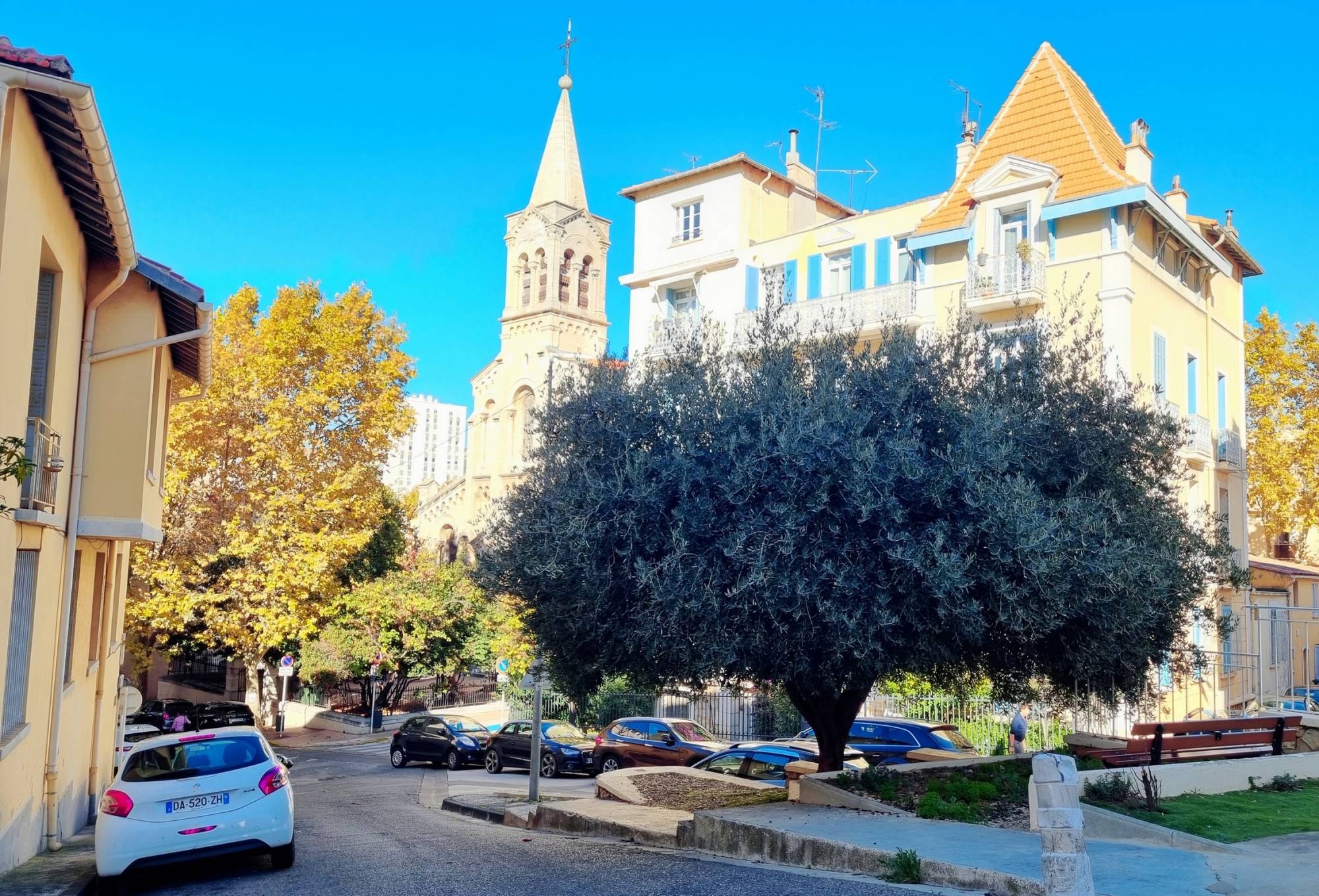 Appartement deux pièces à vendre à proximité de l'Eglise Saint-Flavien