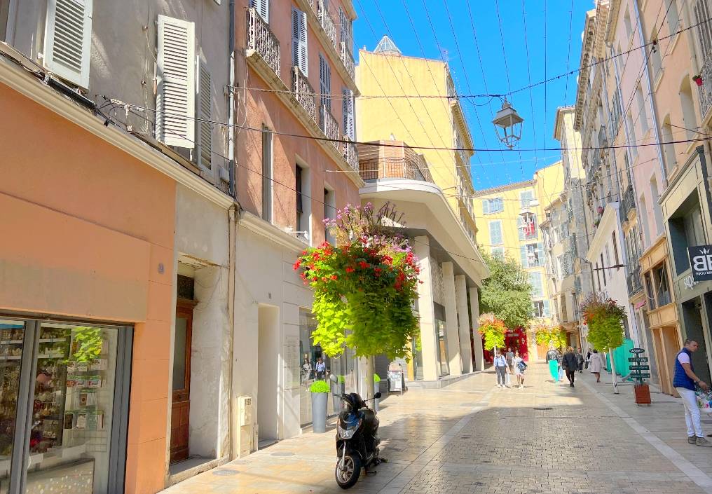 Studio à vendre à proximité des Halles de Toulon