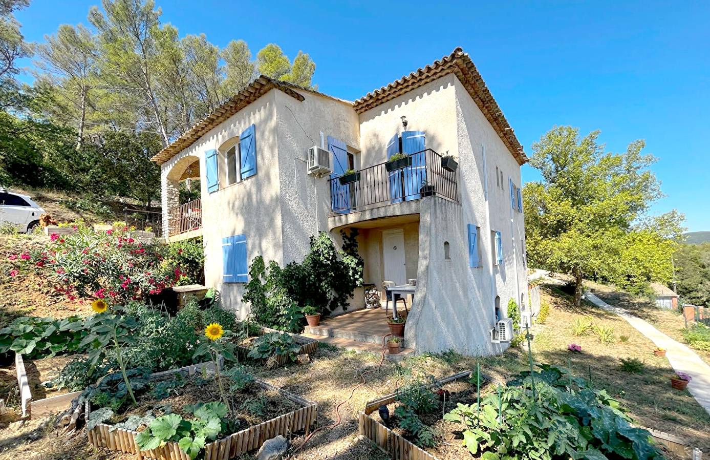 Maison de village à vendre dans la commune de Flassans-sur-Issole