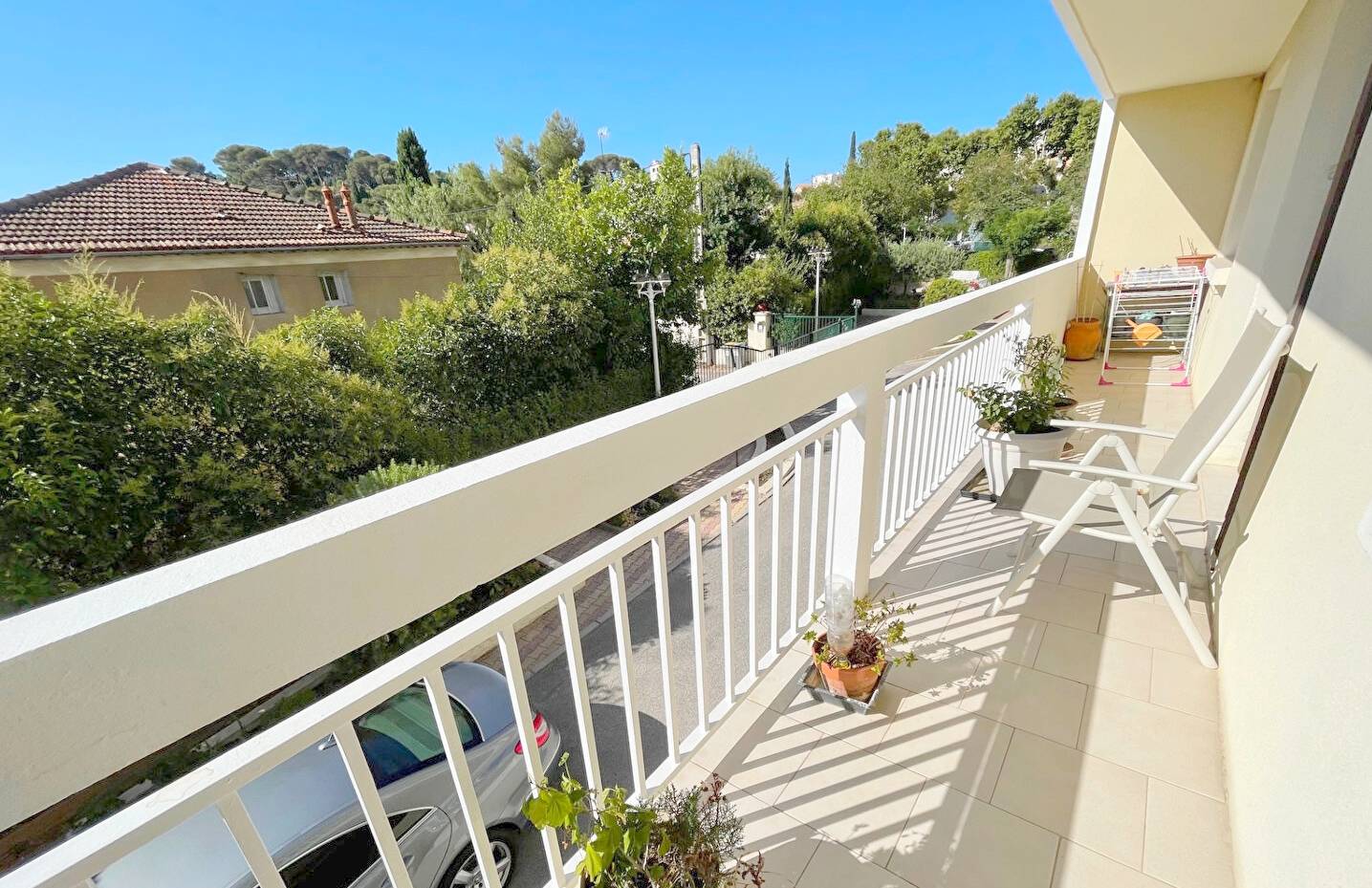 Appartement T4 traversant avec garage à vendre quartier la Serinette à Toulon