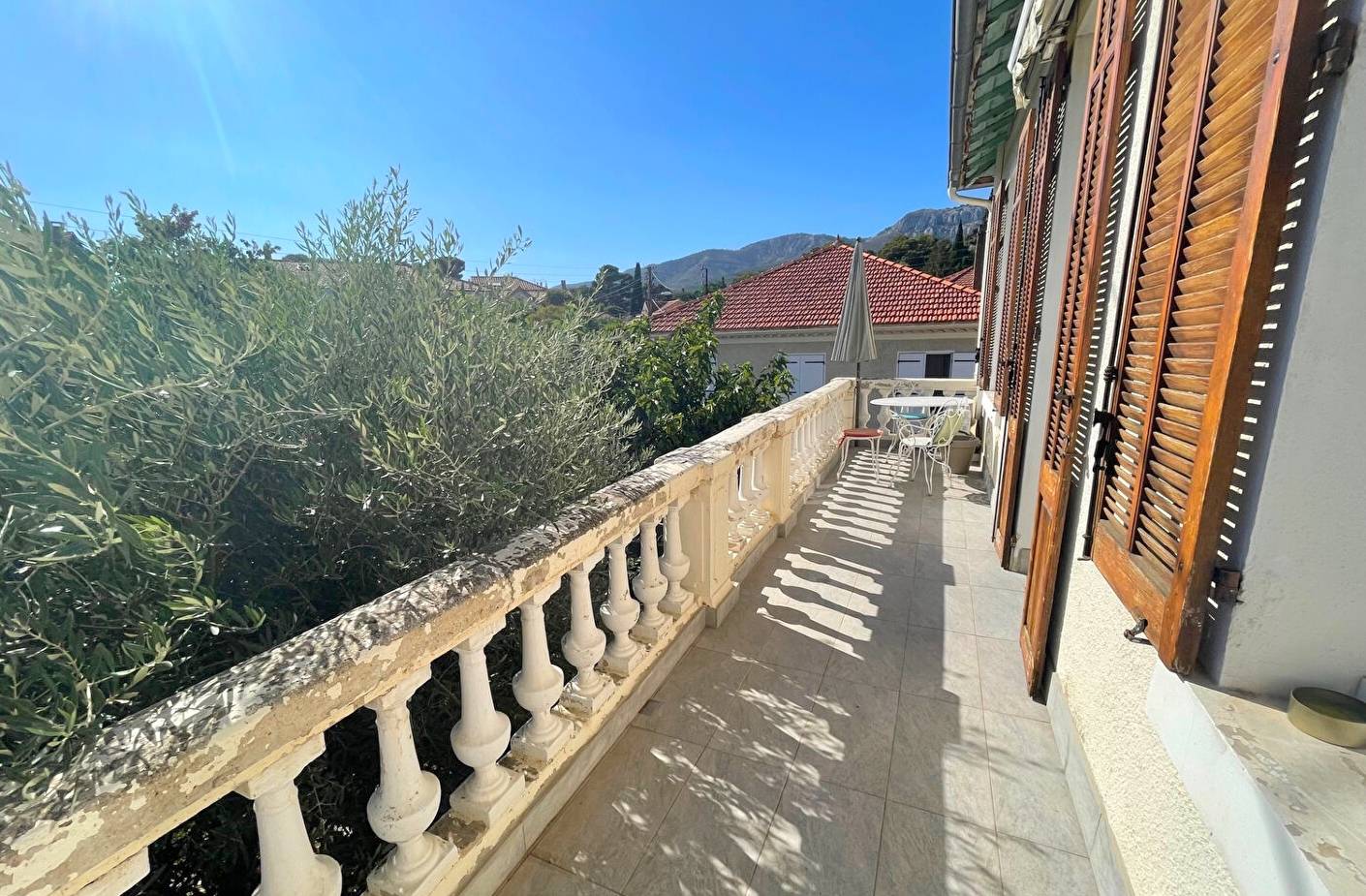 Haut de villa avec terrasse à vendre à Toulon