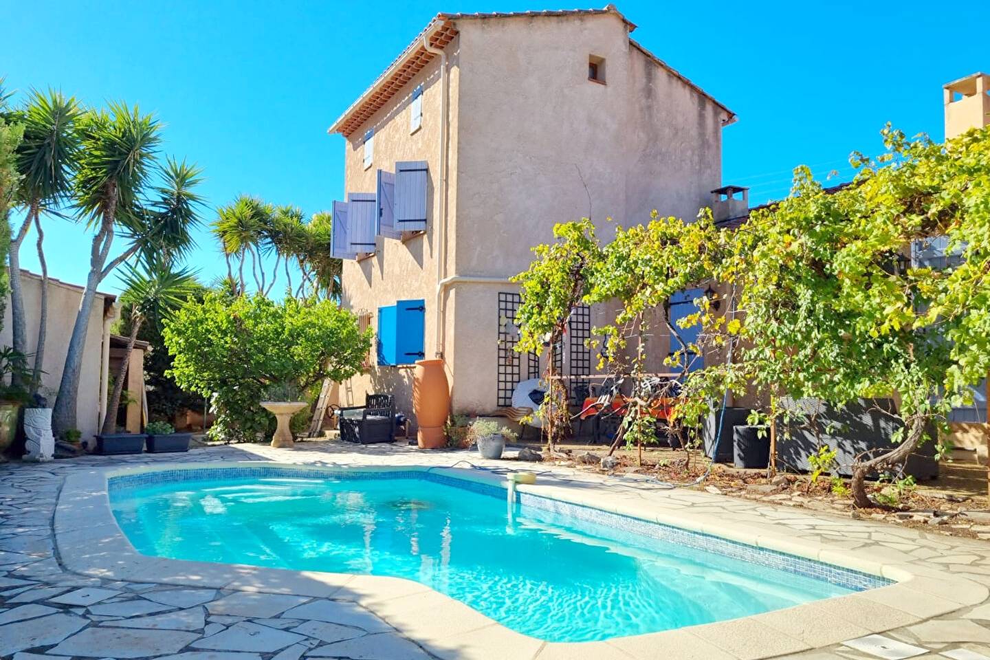 Maison avec piscine à vendre sur le secteur de la Marquisanne