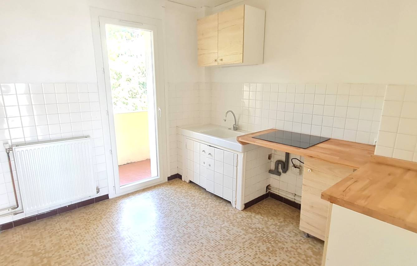 Appartement 3 pièces avec garage à vendre le quartier toulonnais de Siblas