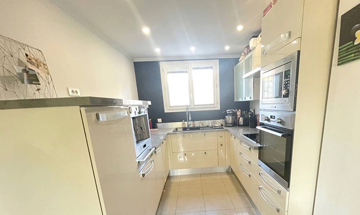 Appartement de deux chambres à vendre quartier Rodeilhac à Toulon