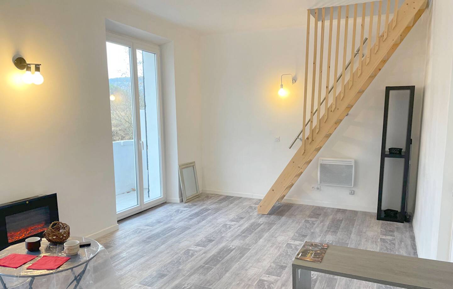 Appartement duplex dans une ancienne maison à vendre à Sainte-Anne d'Evenos