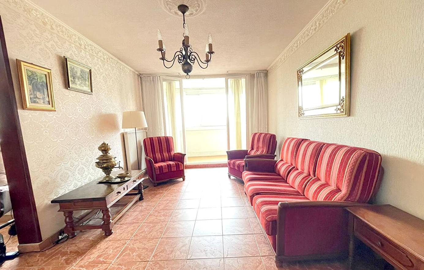 Appartement T5 à rénover à vendre à Toulon, quartier la Rode