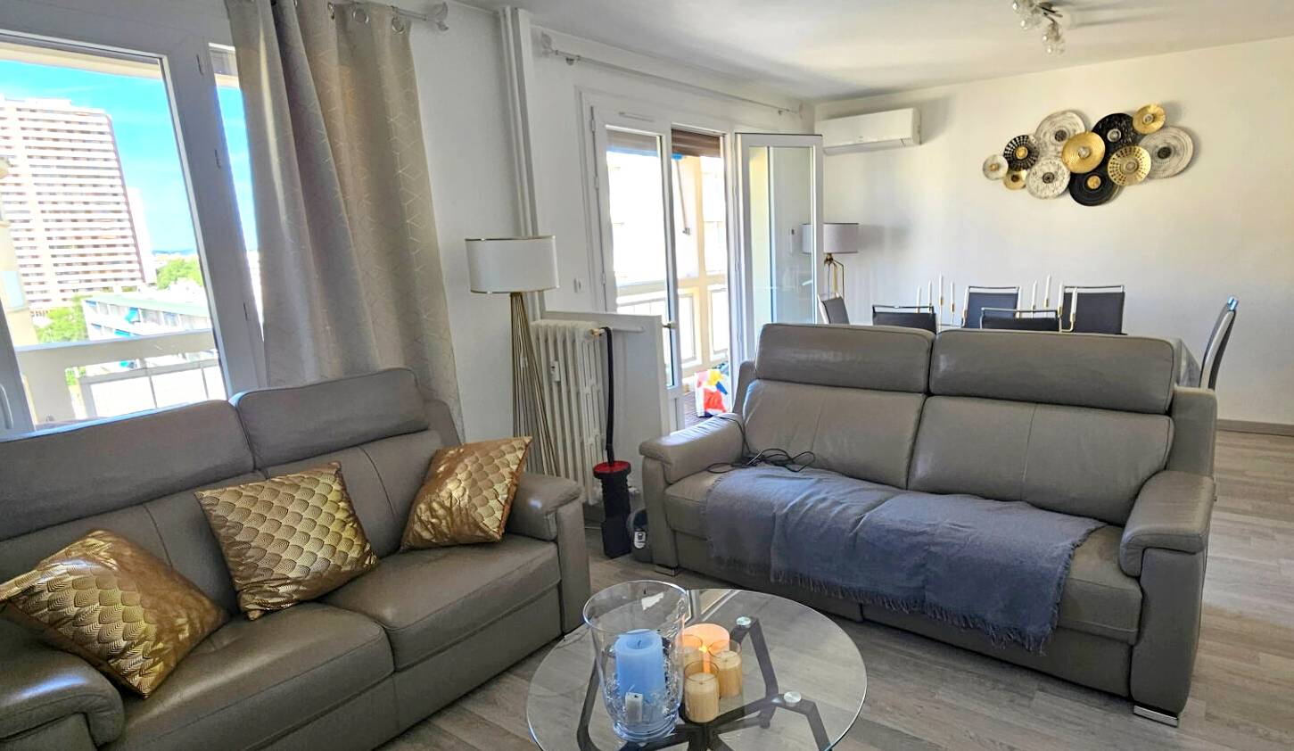 Grand appartement 2 pièces climatisé à vendre quartier de l'Aguillon