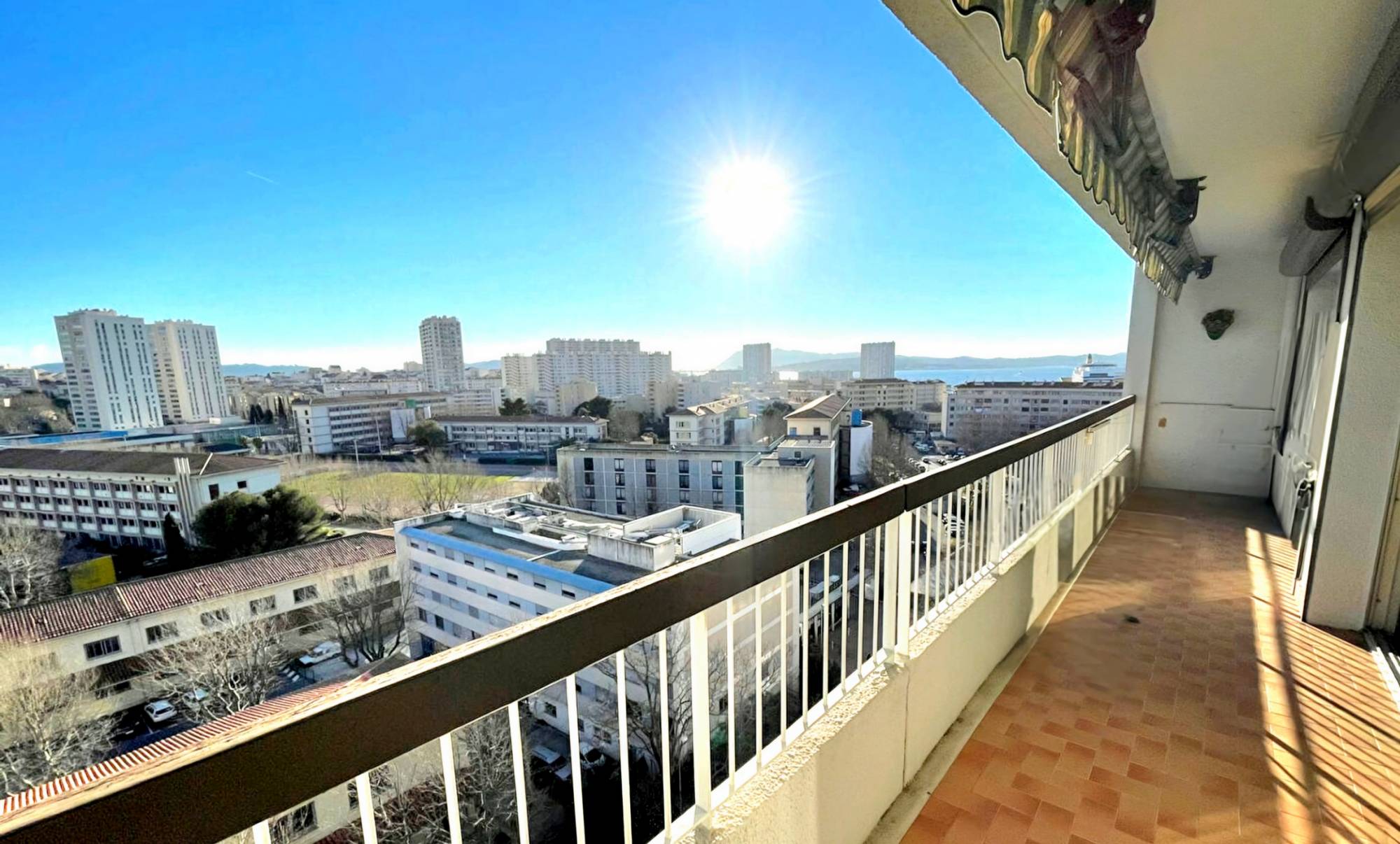 Appartement T5 avec vue mer à vendre quartier la Rode à Toulon