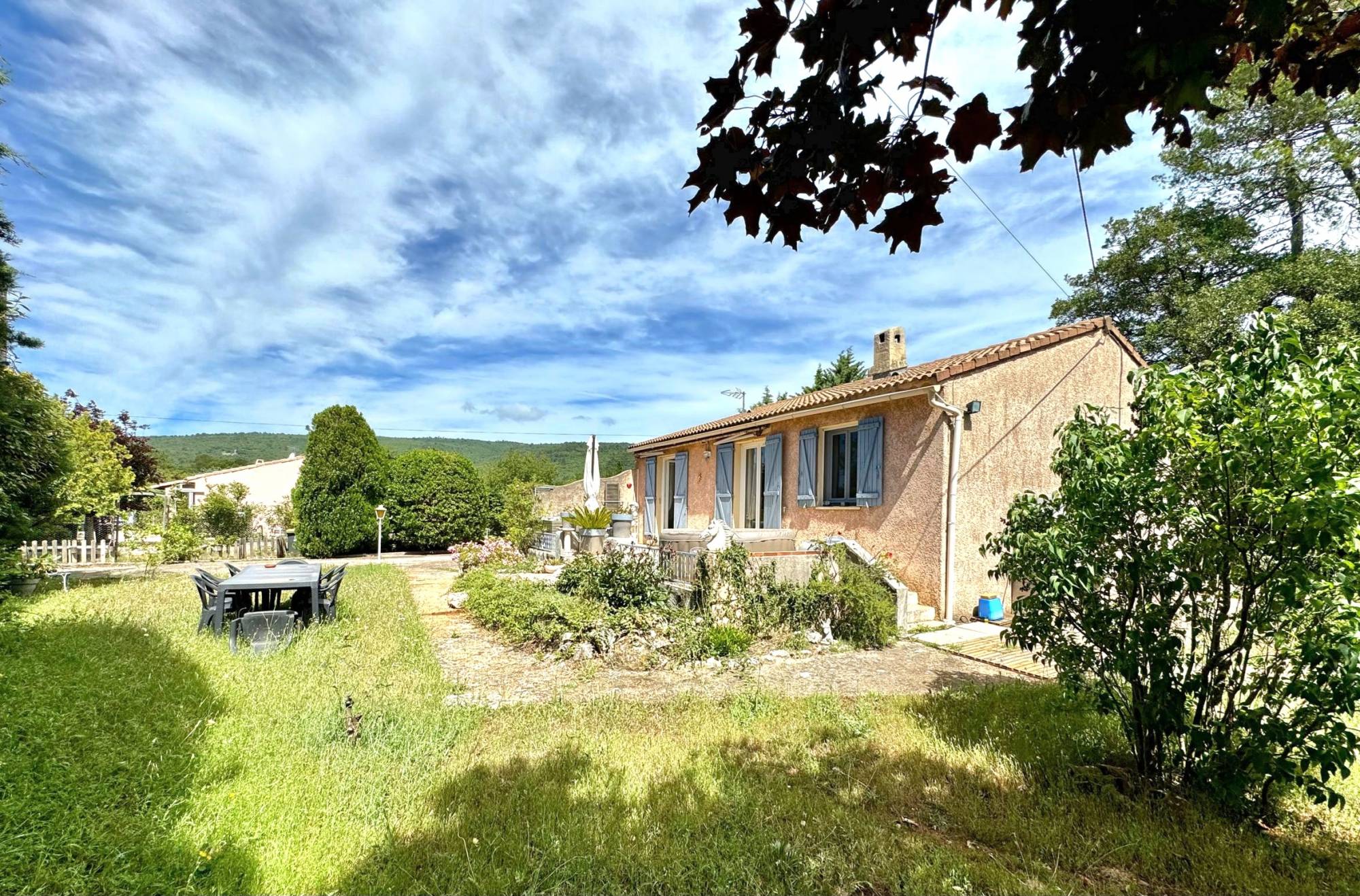 Maison individuelle et familiale à vendre dans le village de Garéoult