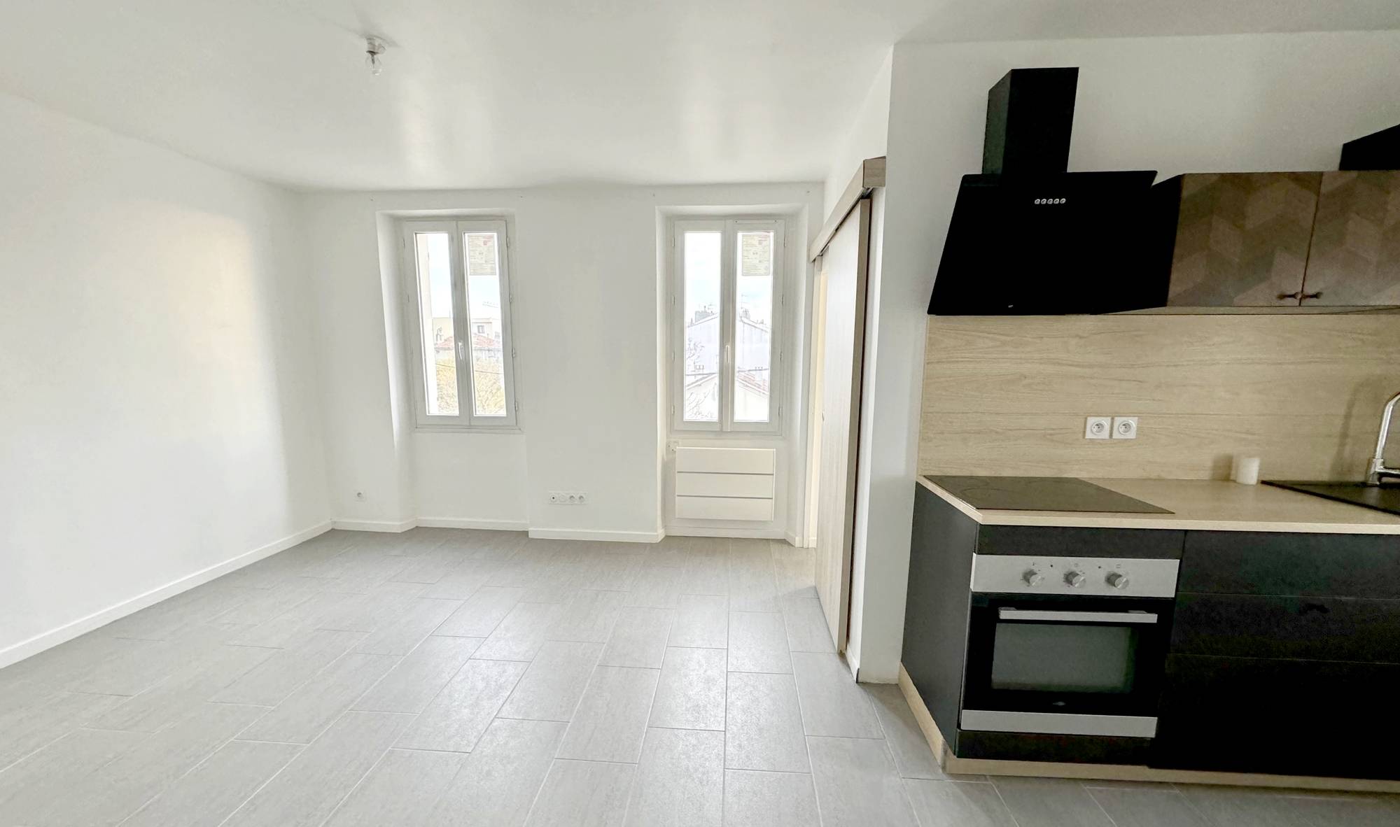 Appartement 1 pièce rénové à vendre dans le quartier toulonnais de Valbourdin