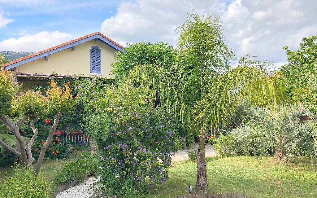 Villa de charme à vendre quartier La Serinette