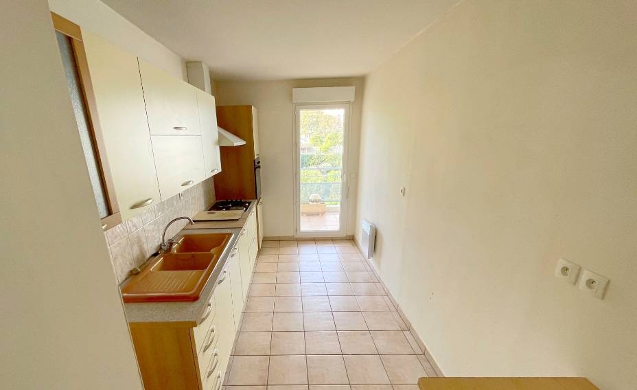 Appartement avec terrasse à vendre à Toulon Les Routes