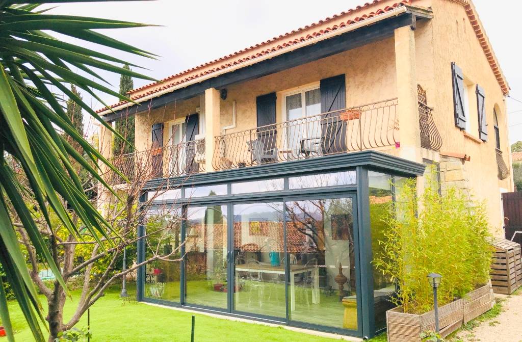 Villa 7 pièces rénovée à vendre à Toulon