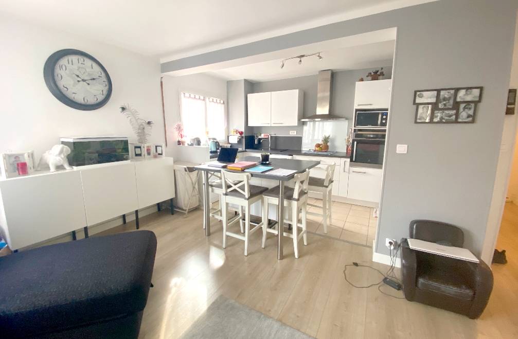 Appartement T4 rénové à vendre au Pont du Las