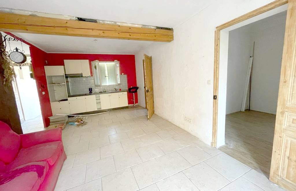 Appartement à rafraîchir à vendre à Toulon Saint Roch