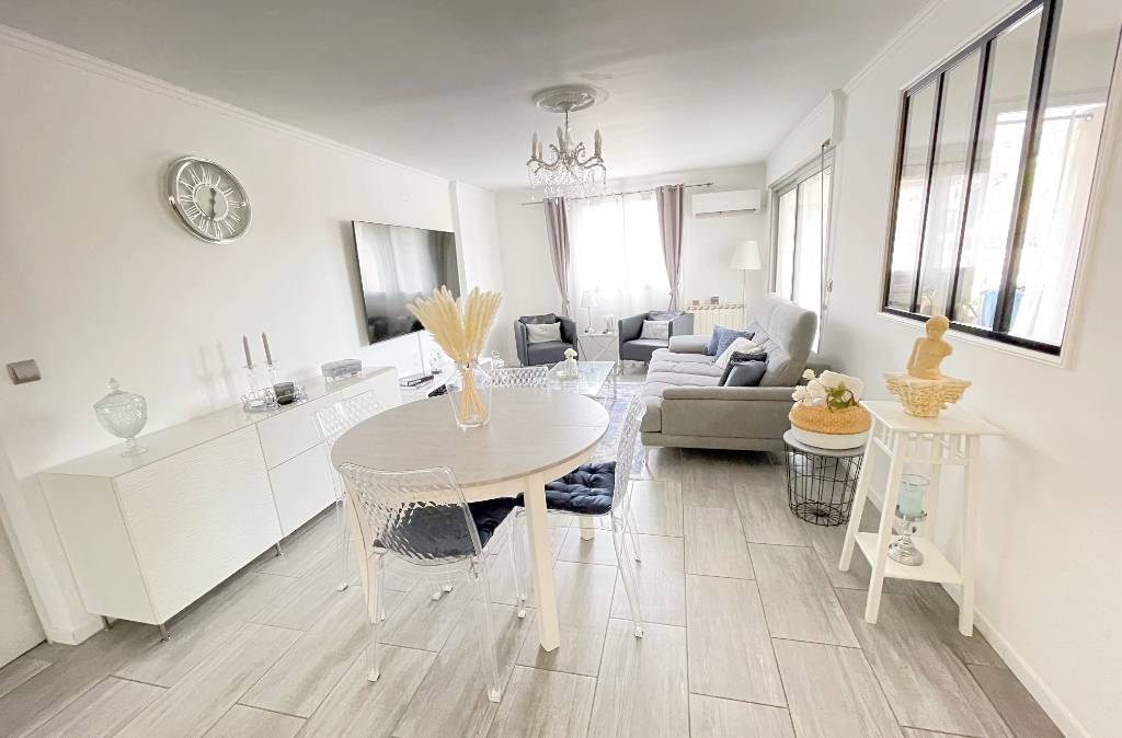 Appartement avec grand espace habitable à vendre à La Valette du Nord