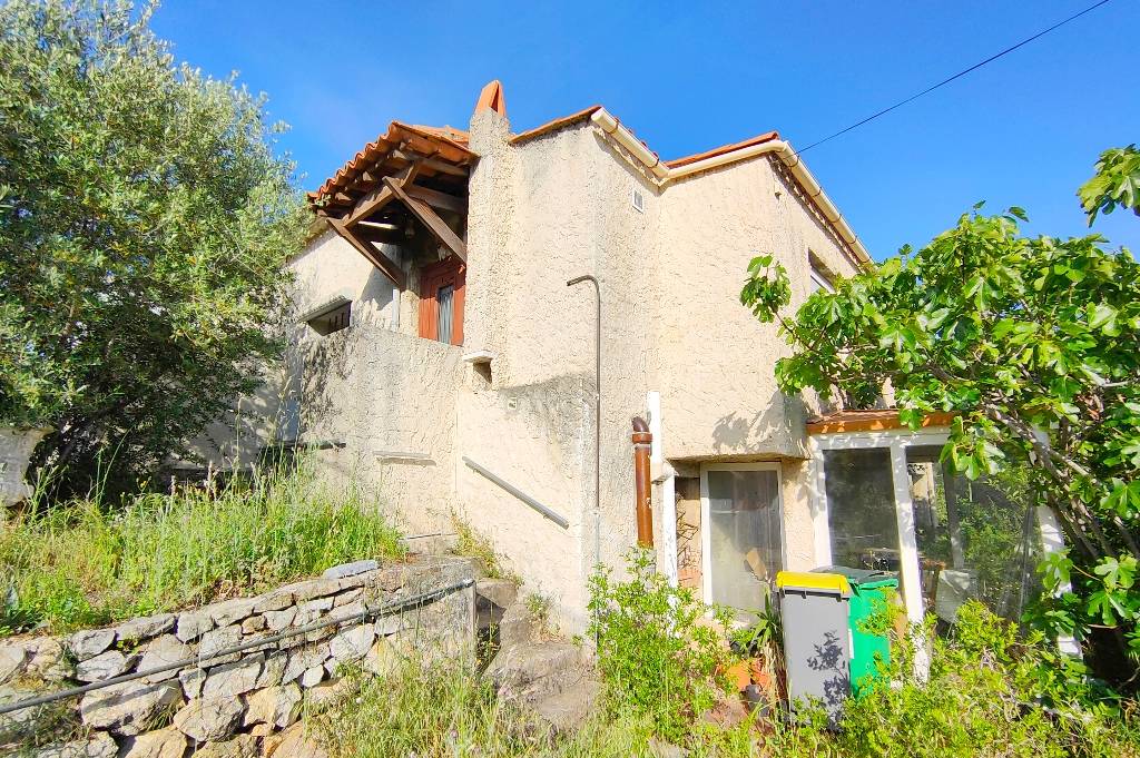 Maison de plain-pied à rénover à vendre à Toulon