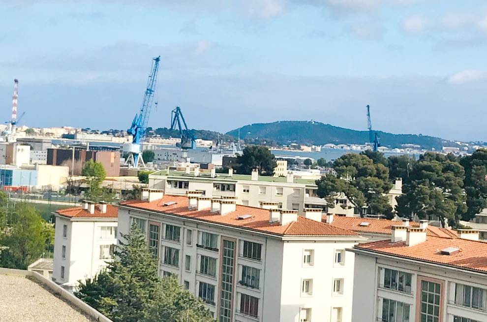 Appartement avec vue mer de la rade de Toulon