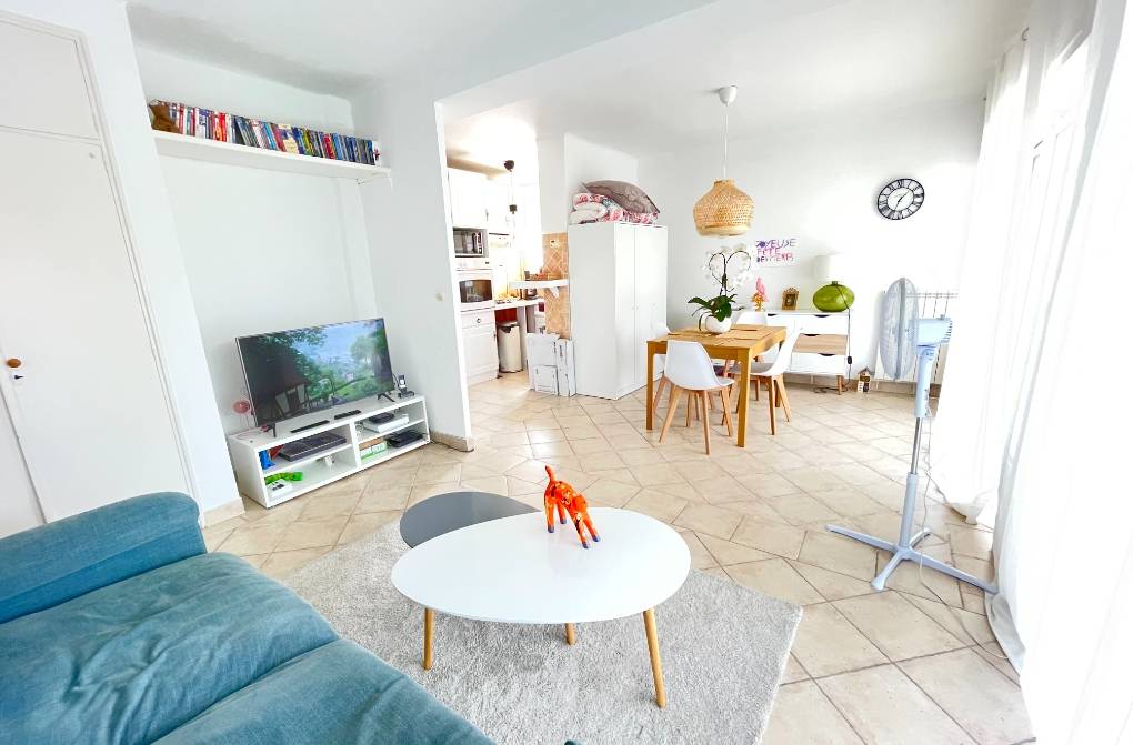 Appartement T3 rénové à vendre avenue de la Résistance à Toulon