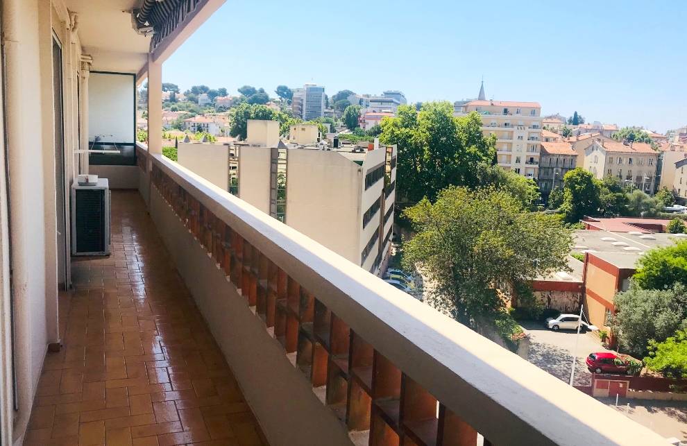 Appartement T5 en dernier étage à vendre à Toulon Le Mourillon