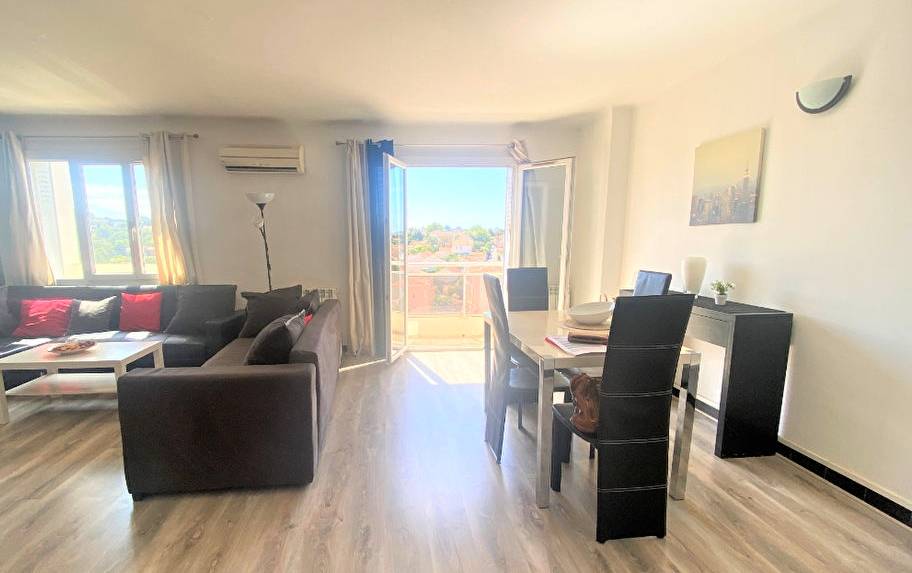 Appartement rénové et climatisé à vendre à Toulon