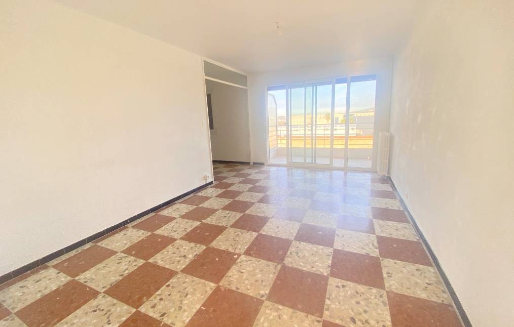 Appartement avec terrasse à vendre à deux pas de la Tour Royale à Toulon