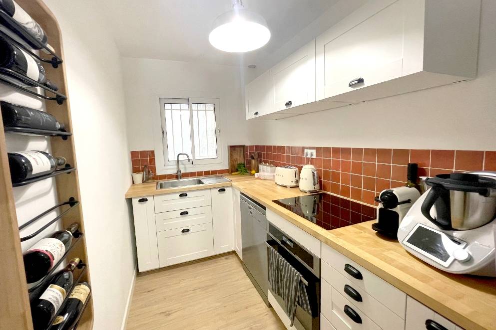 Appartement avec cuisine équipée à vendre dans la banlieue de Toulon