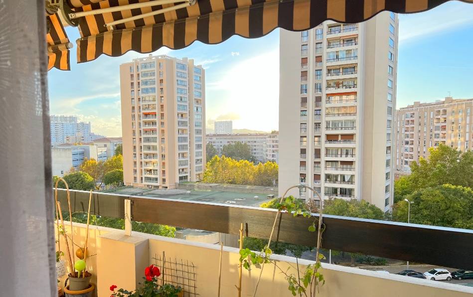 Appartement T5 avec terrasse à vendre quartier la Rode à Toulon