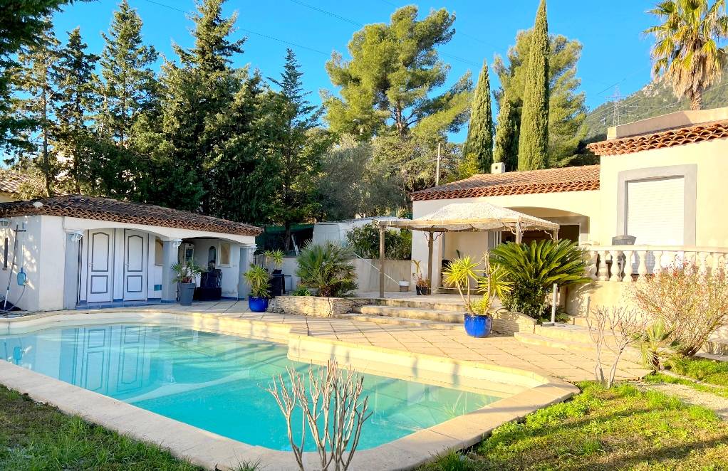 Villa de plain-pied à vendre à La Valette-du-Var, à proximité de la Farlède