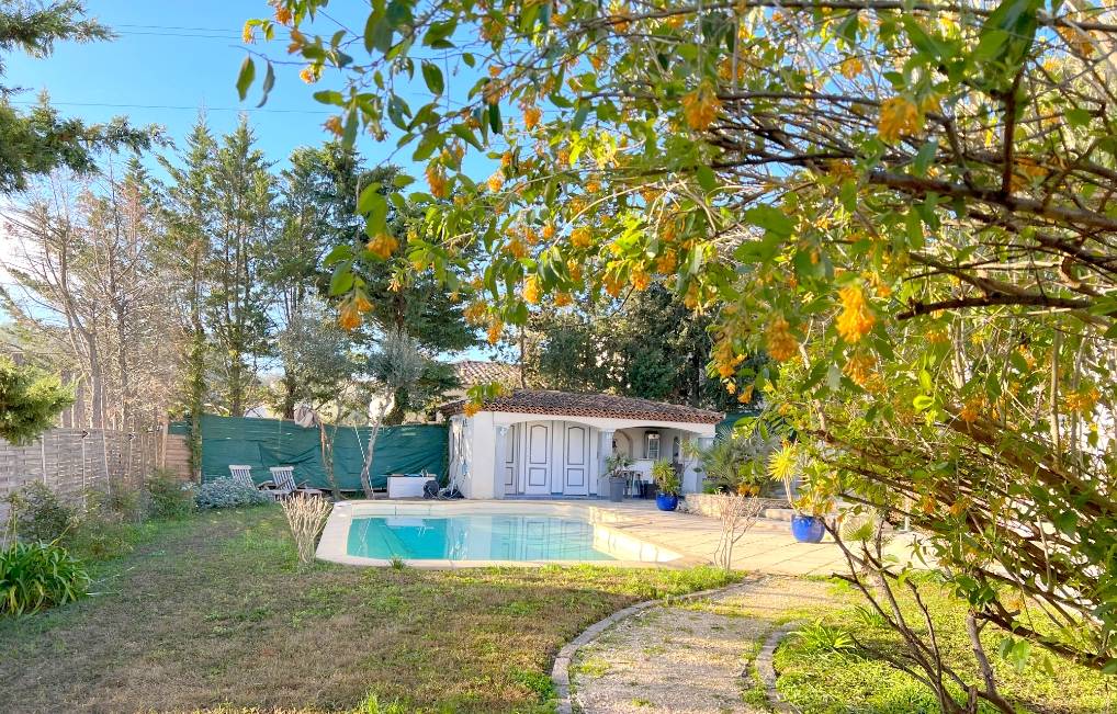 Villa avec piscine et pool-house à vendre quartier la Platrière à La Valette