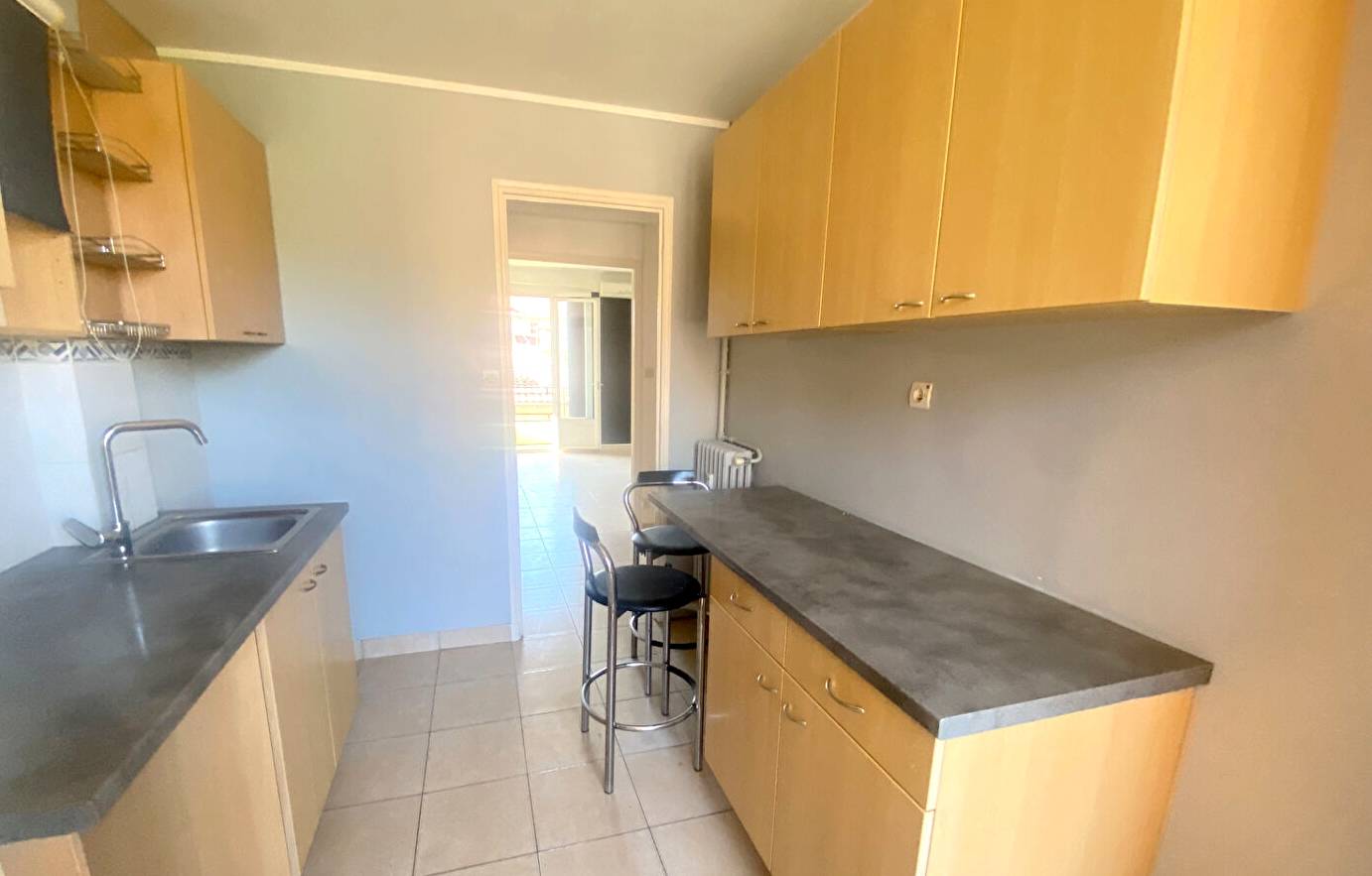 Appartement trois pièces de deux chambres à vendre à Toulon Ouest