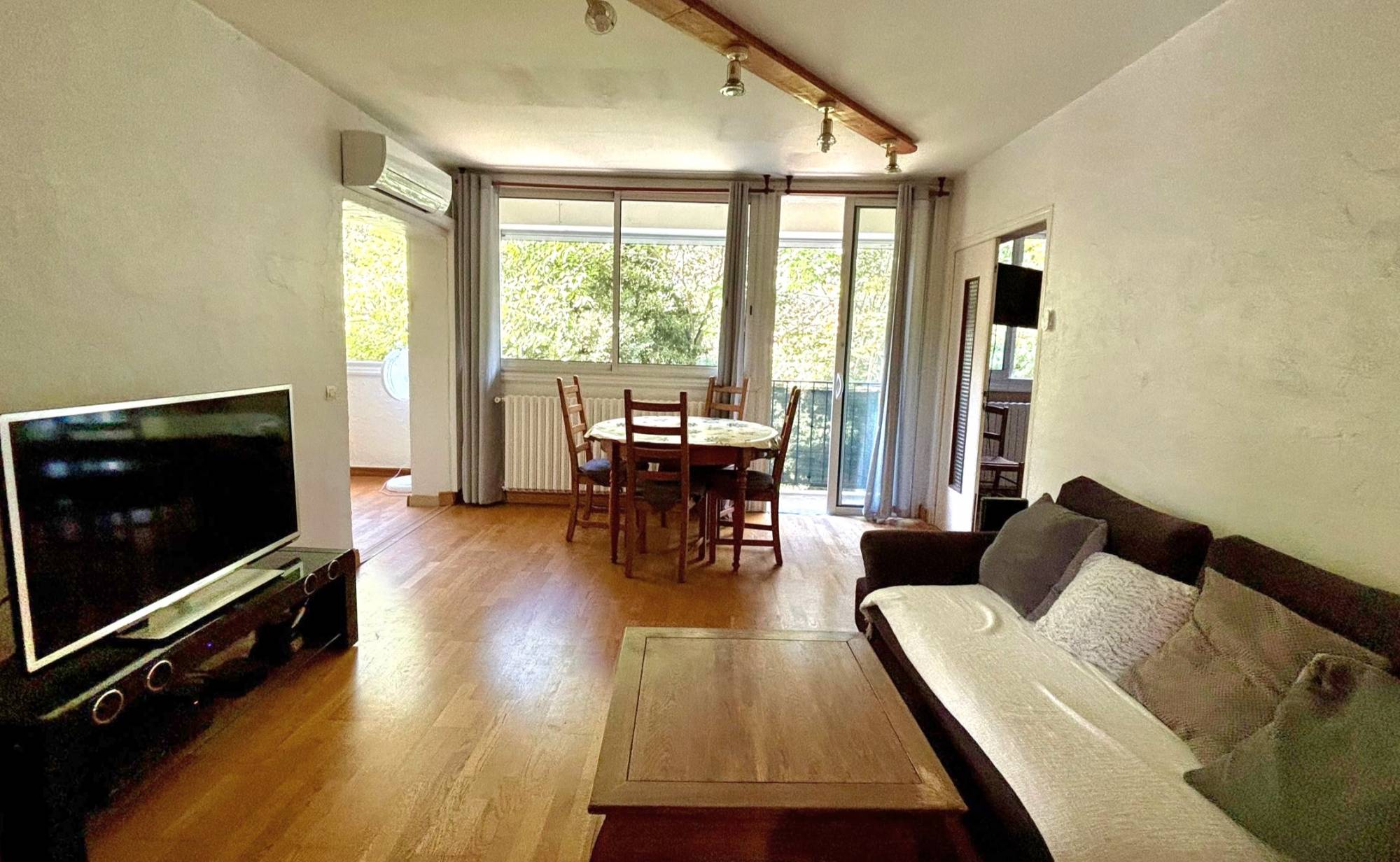 Appartement climatisé de 3 chambres à vendre secteur Quatre Chemin des Routes à Toulon