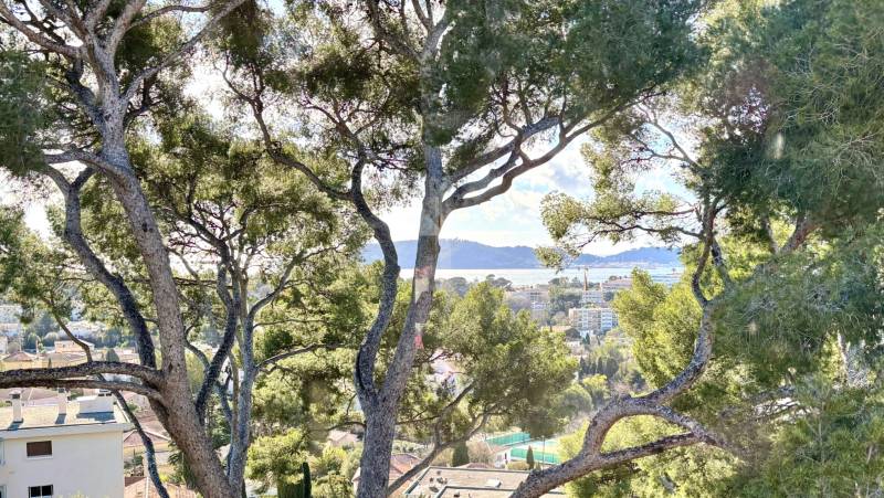 Appartement avec vue mer à vendre quartier la Serinette à Toulon