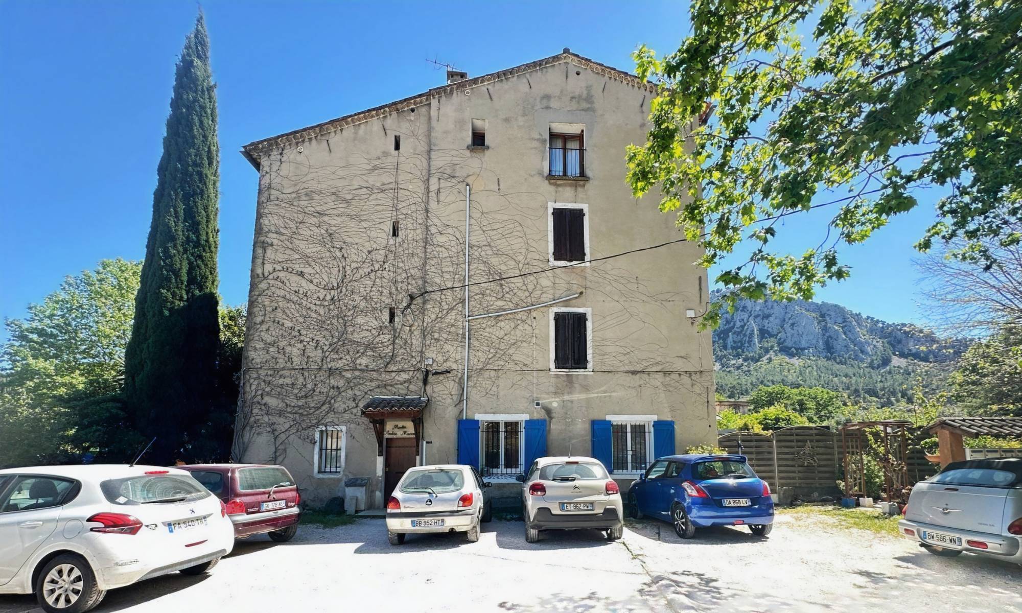 Cadre champêtre sur les hauteurs de Toulon